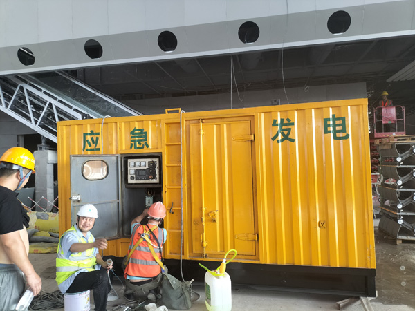 韶山怎样判断空气滤清器是否需要更换？